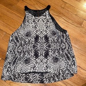 Parker reversible tank